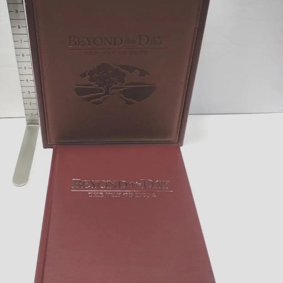 Bereavement Box Beyond This Day The Way of Hope Memorial Book Keepsake Box Set - Picture 5 of 6